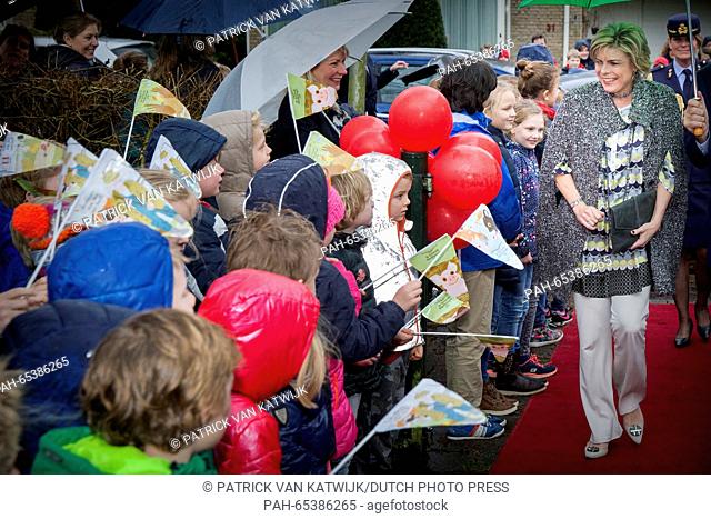 Princess Laurentien of The Netherlands reads for children at during the reading breakfast De Ladder school in Maarn, The Netherlands, 27 January 2016
