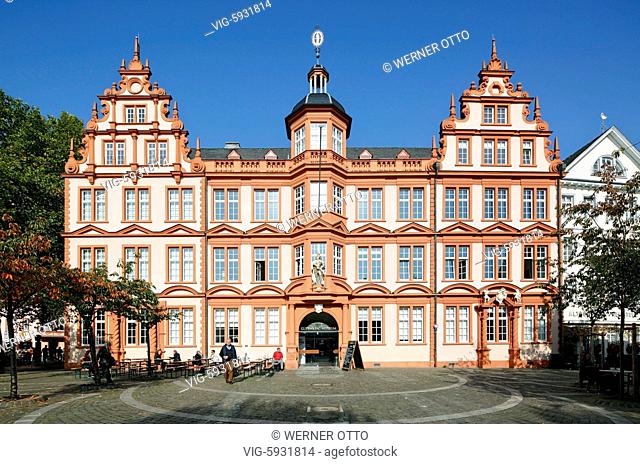 D-Mainz, Rhine, Rhine-Main district, Rhineland, Rhineland-Palatinate, Gutenberg Museum in the House Zum Roemischen Kaiser, renaissance, volutes gable