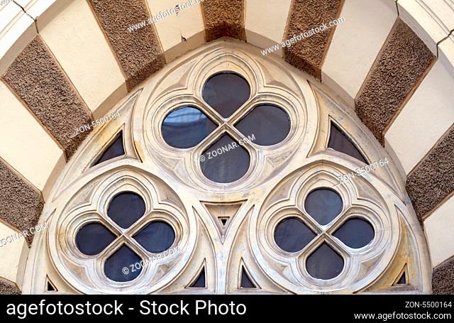 round decorative window