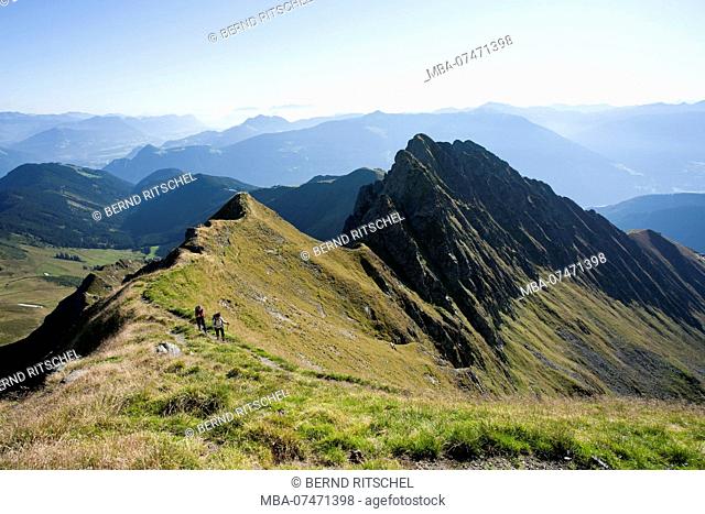 Hiking scene at the Kellerjoch, Tuxer Alps, Zillertal, Tyrol, Austria