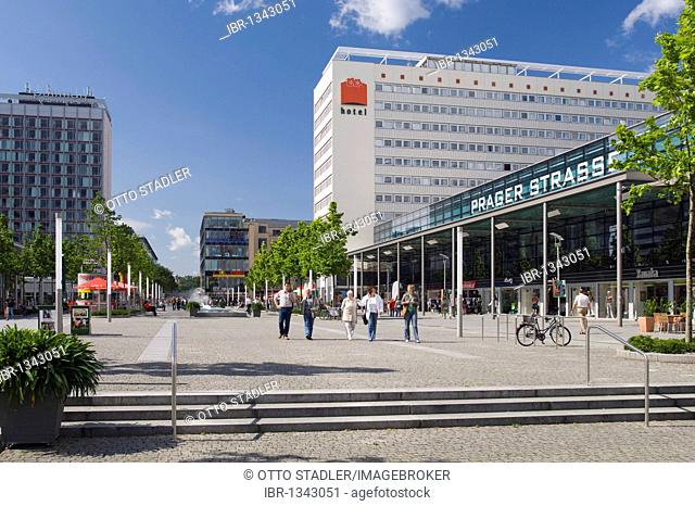 Prager Strasse, pedestrian zone and shopping street, Dresden, Saxony, Germany, Europe