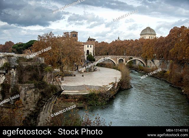 Bridge ruin on the Tiber, Rome