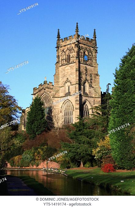 St  Mary's Church on the Staffordshire and Worcestershire Canal, Kidderminster, Worcestershire, England, Europe