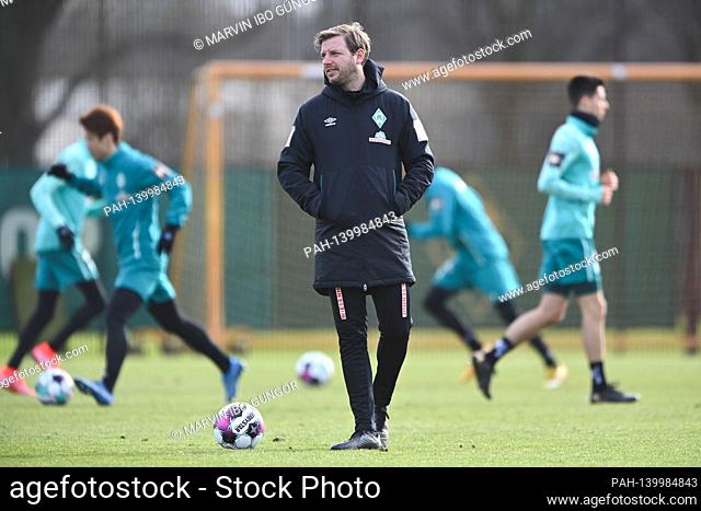 Florian Kohfeldt (Bremen). GES / Football / 1. Bundesliga: Training from Werder Bremen, February 18, 2021 Football / Soccer: 1st League: Training session of...