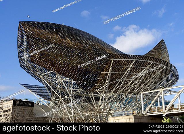 modern art, golden fish by Frank Gehry in Barcelona in Spain, December 3, 2023. (CTK Photo/Ondrej Zaruba)
