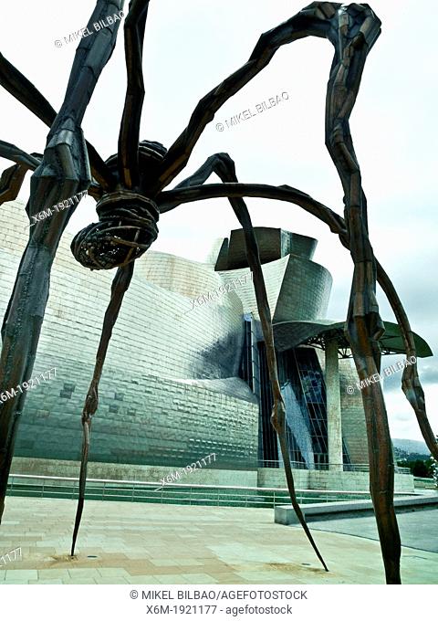 Guggenheim Museum of Art and Maman sculpture. Bilbao, Biscay, Spain, Europe
