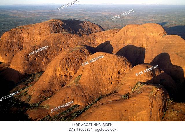 Mount Olga (Kata Tjuta), rock formation consisting of several domes, Uluru-Kata Tjuta National Park (UNESCO World Heritage List, 1987), Northern Territory