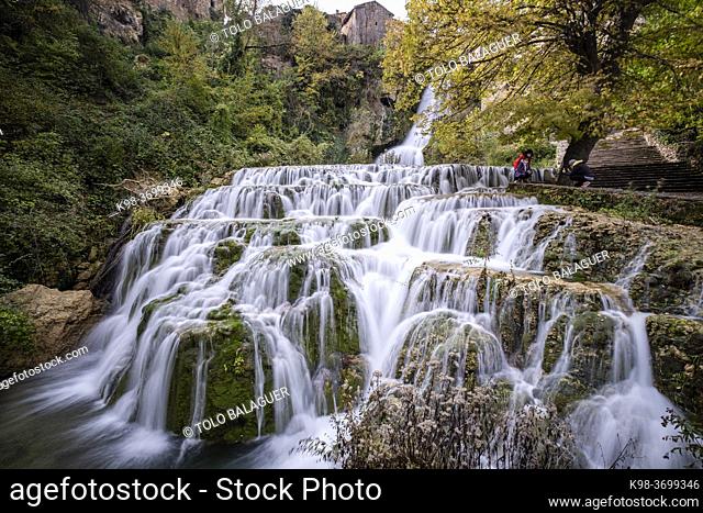 Orbaneja waterfall, Orbaneja del Castillo, Burgos, Spain