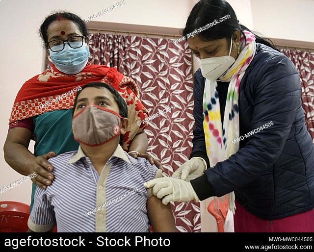 Agartala, India. 3rd January 2022. Health workers administer the COVID-19 vaccine to blind teenagers between the ages of 15 to 18 at a blind school at Agartala