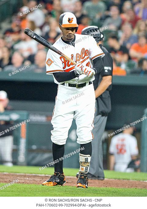 Baltimore Orioles center fielder Adam Jones (10) bats in the eighth inning against the New York Yankees at Oriole Park at Camden Yards in Baltimore
