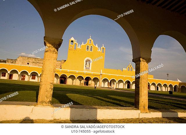 Franciscan monastery of San Antonio de Padua, Izamal. Yucatan, Mexico