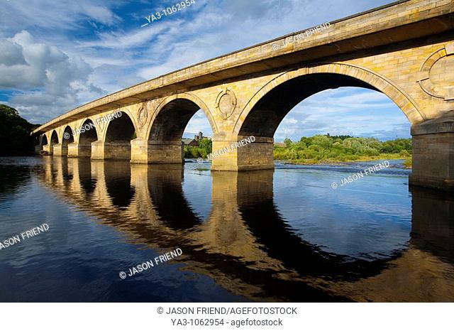 England, Northumberland, Hexham  Hexham Bridge over the River Tyne, the bridge was built in 1793 by Robert Mylne to a design by John Smeaton