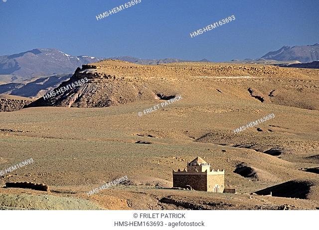 Morocco, High Atlas, Marabout shrine near Kasbah of Ait Benhaddou
