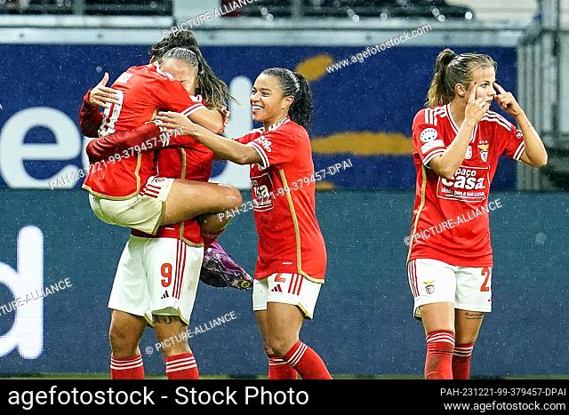 21 December 2023, Hesse, Frankfurt/Main: Soccer, Women: Champions League, Eintracht Frankfurt - Benfica Lisbon, group stage, Group A, matchday 4