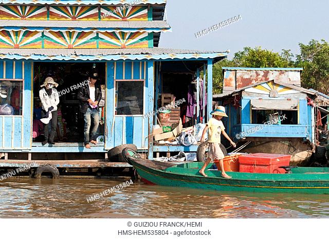Cambodia, Siem Reap Province, Tonle Sap Lake, Biosphere Reserve by UNESCO, Chong Khneas floating village, lake dwelling