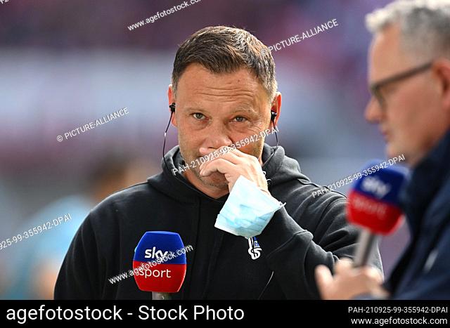 25 September 2021, Saxony, Leipzig: Football: Bundesliga, RB Leipzig - Hertha BSC, Matchday 6, at Red Bull Arena. Hertha coach Pal Dardai gives an interview...