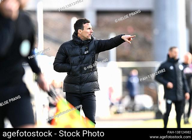 coach Christian Eichner (KSC). GES / Football / 2. Bundesliga: Karlsruher SC - Fortuna Dusseldorf, December 13th, 2020 Football / Soccer: 2nd League: Karlsruher...