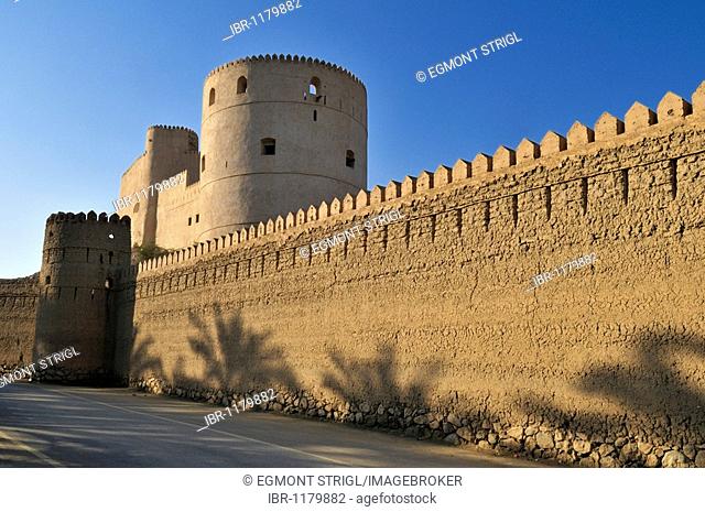 Historic adobe fortification Rustaq Fort or Castle, Hajar al Gharbi Mountains, Batinah Region, Sultanate of Oman, Arabia, Middle East