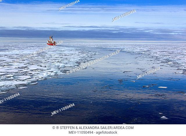 Henry Larsen Icebreaker Ship Canadian Coast Guard breaking sea ice in the north-west passage Summer Arctic, Nunavut, Canada, North America