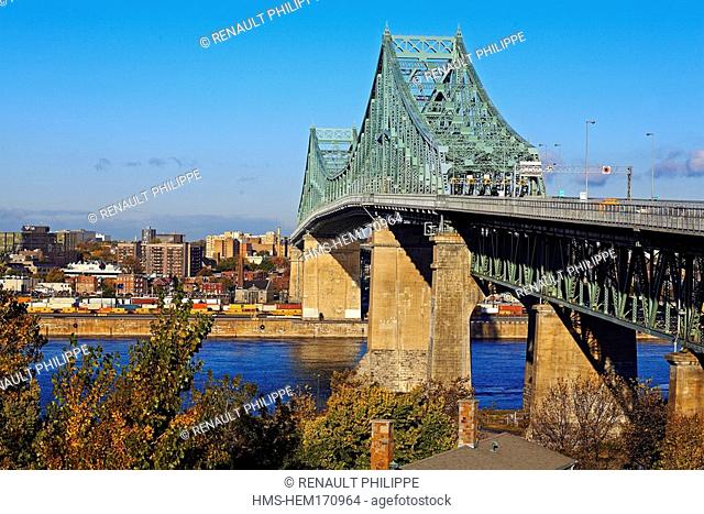 Canada, Quebec Province, Montreal, Jacques Cartier Bridge on Saint-Laurent River