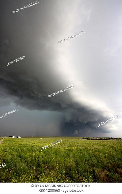 A soon to be tornadic supercell near Scottsbluff, Nebraska, June 7, 2010