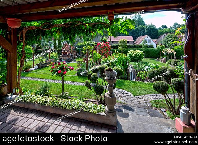 Garden, garden, architecture, idyll, summer, reportage, Baunach, Bamberg, Upper Franconia, Bavaria, Germany