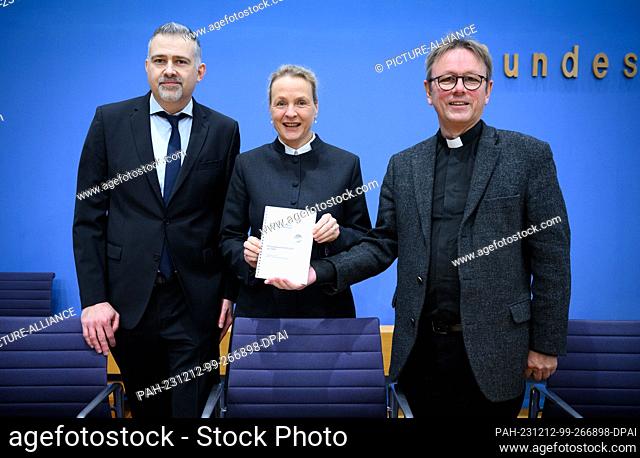 12 December 2023, Berlin: Max Markus Mutschler (l-r), Chair of the Arms Exports Section of the Joint Conference Church and Development (GKKE)