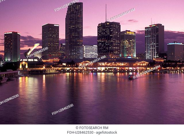 skyline, Miami, FL, Florida, Atlantic Ocean, Skyline of downtown Miami from Bayside on Biscayne Bay in the evening