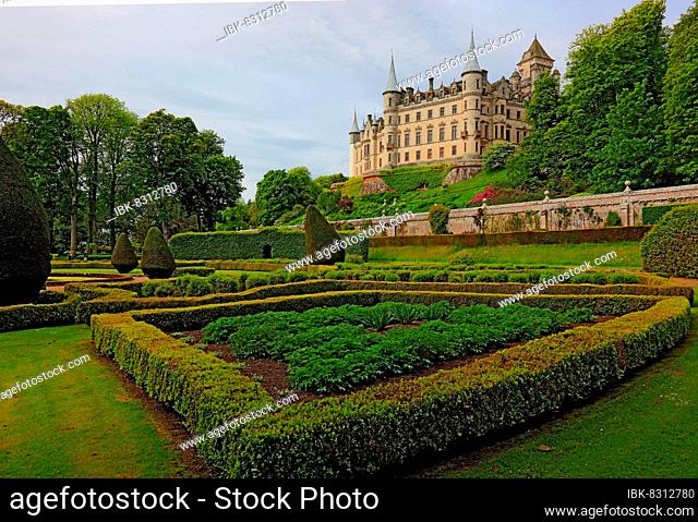 Highlands, Dunrobin Castle, ancestral seat of Clan Sutherland, Castle and Garden, Scotland, United Kingdom, Europe