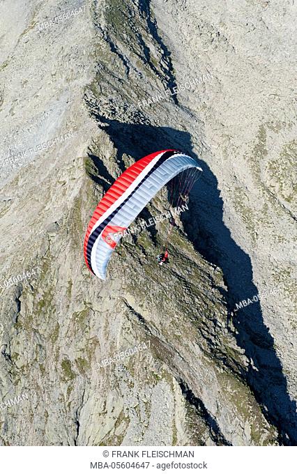 Big Moosstock, paraglider, aerial picture, Ahrntal, high mountains, South Tirol, Italy