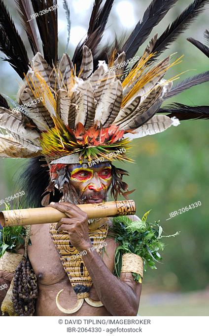 Man of the Juiwika Tribe from Western Highlands at Sing-sing at the Paiya Show in Western Highlands, Papua New Guinea, Oceania
