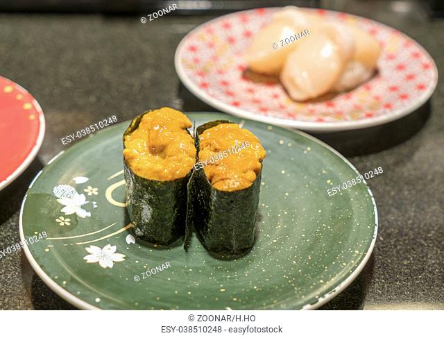 sea urchin roe japanese sushi uni gunkanmaki