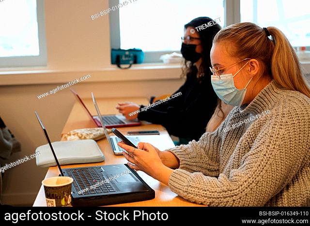 Students in Medicine during a course