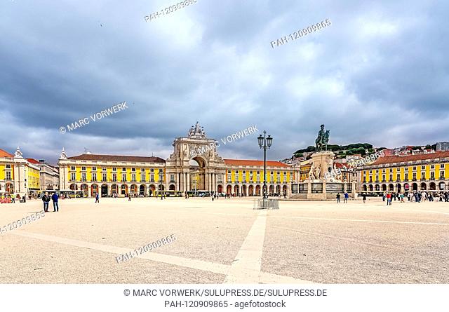 16.05.2019, Lisbon, capital of Portugal on the Iberian Peninsula in the spring of 2019. The Arco da Rua Augusta, also Arco do Triunfo is a triumphal arch at the...