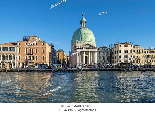 San Simeone Piccolo church on Grand Canal, tourists sitting on steps, Santa Croce district, Cannaregio, Venice, Venezia, Italy