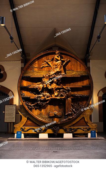 France, Marne, Champagne Ardenne, Reims, Pommery champagne winery, huge champagne cask