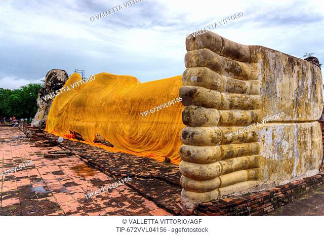 Asia, Thailand, Ayutthaya, Wat Lokayasutharam temple, the reclining Buddha