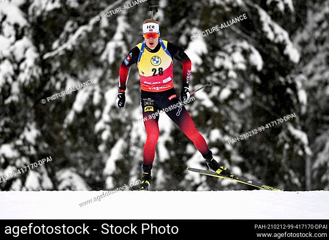 12 February 2021, Slovenia, Pokljuka: Biathlon: World Cup/ World Championships, Sprint 10 km, Men. Johannes Thingnes Bö from Norway in action