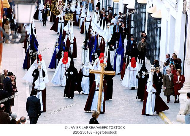 Hermandad del Santo Entierro penitents at procession during Holy Week. Osuna, Sevilla province. Spain