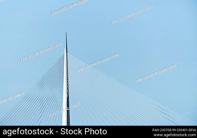 SYMBOL - 07 July 2023, Serbia, Belgrad: The Sava Bridge over the Ada Ciganlija can be seen in the sunshine against a blue sky. Photo: Silas Stein/dpa