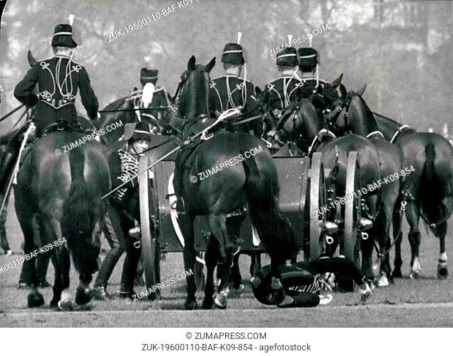 1967 - 10.5.67 Review of the King s troop, Royal Horse Artillery by the Queen in Hyde Park The review of the King Troop, Royal Horse Artillery by H.M