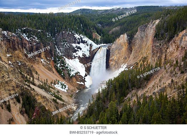 partly snow-covered landscape at Lower Fall of Yellowstone River, USA, Wyoming, Yellowstone National Park