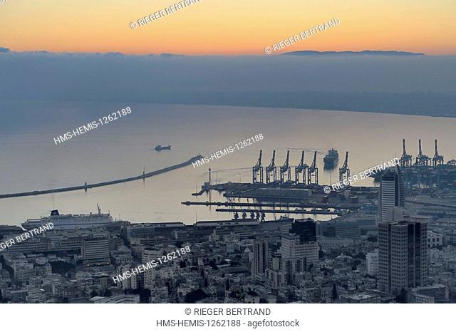 Israel, Haifa, downtown and the port seen from Mount Carmel