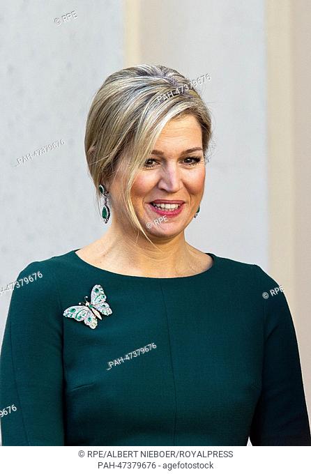 Queen Maxima waits for the South Korean president at Palace Noordeinde in The Hague, Netherlands, 24 March 2014. Photo: Albert Nieboer/dpa - NETHERLANDS OUT -...