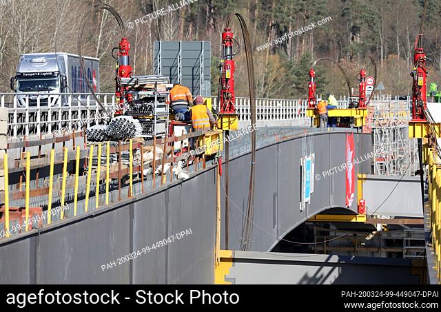 24 March 2020, Mecklenburg-Western Pomerania, Malchow: For the new construction of the Petersdorfer Bridge on the A19 Berlin-Rostock motorway