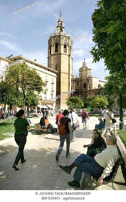 ESP, Spain, Valencia : Oldtown, Plaza de la Reina, Torre del Miguelete, bell tower of the cathedral