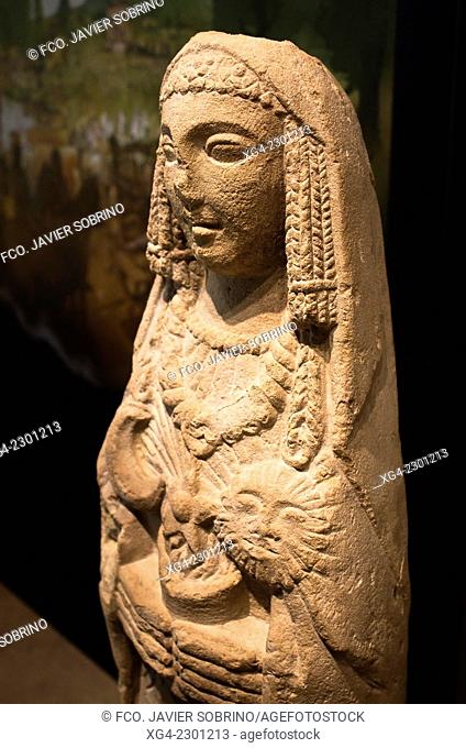 Escultura ibérica – Dama Oferente – Santuario del Cerro de los Santos – Museo Arqueológico Nacional – Madrid – España - Europa