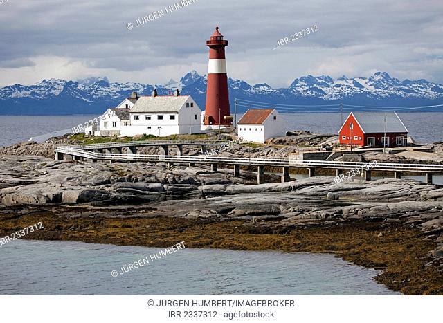 Tranoey Fyr, Tranøy Fyr Lighthouse, Lofoten at back, Hamaroey, Hamarøy, Vestfjord, Nordland, Norway, Scandinavia, Europe