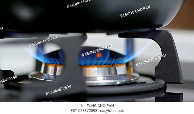 Gas cooking stove