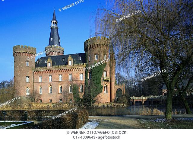 Germany, Bedburg-Hau, Lower Rhine, North Rhine-Westphalia, Bedburg-Hau-Till-Moyland, Moyland Castle, water castle, Tudor Gothic, neo-Gothic, museum